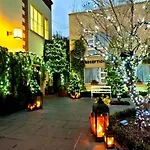 Hotel Riverbank House