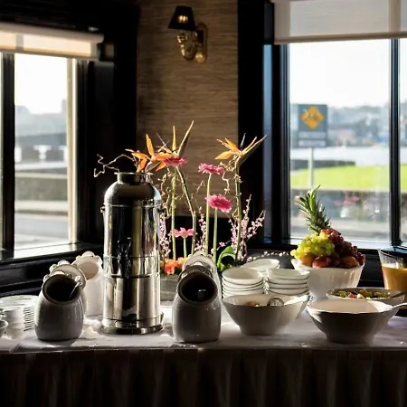 Отель Riverbank House Ferrybank