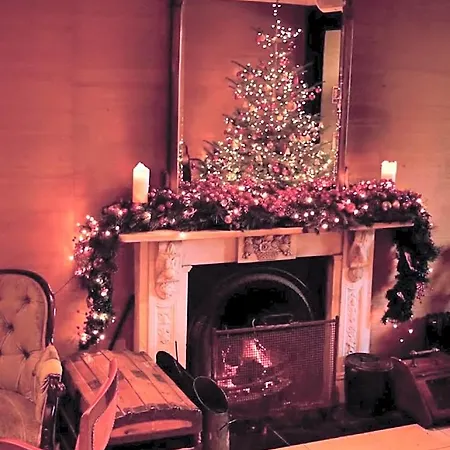 Riverbank House 3* Ferrybank