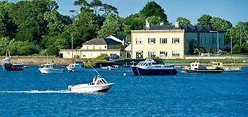 Riverbank House Ferrybank