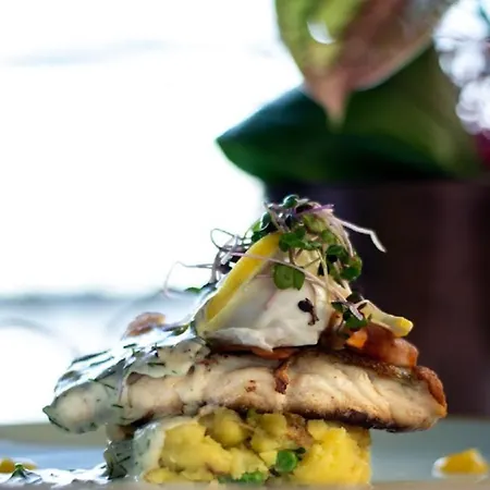 Riverbank House מלון Ferrybank