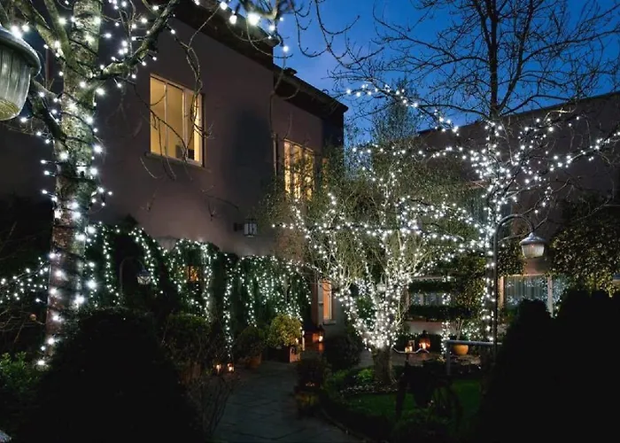 Riverbank House Hotel