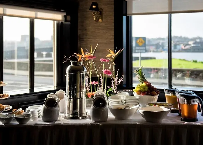 Hotel Riverbank House Ferrybank