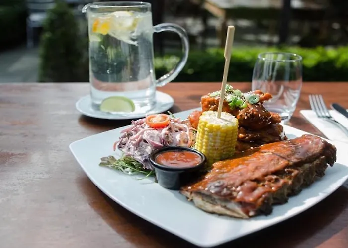 Riverbank House Ferrybank