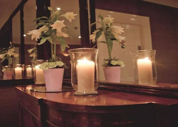 Riverbank House Hotel 3*