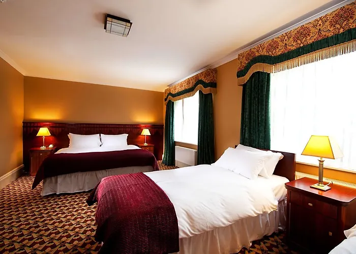 Riverbank House Ferrybank