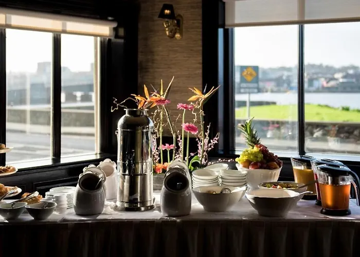 Riverbank House 3* Ferrybank