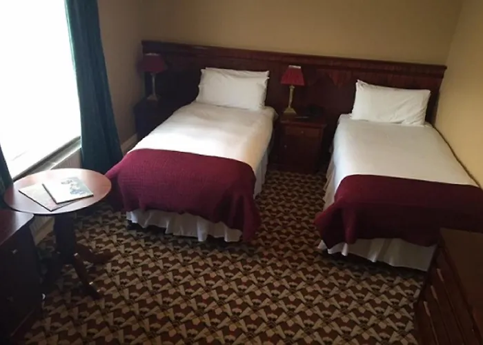 Riverbank House Hotel Ferrybank